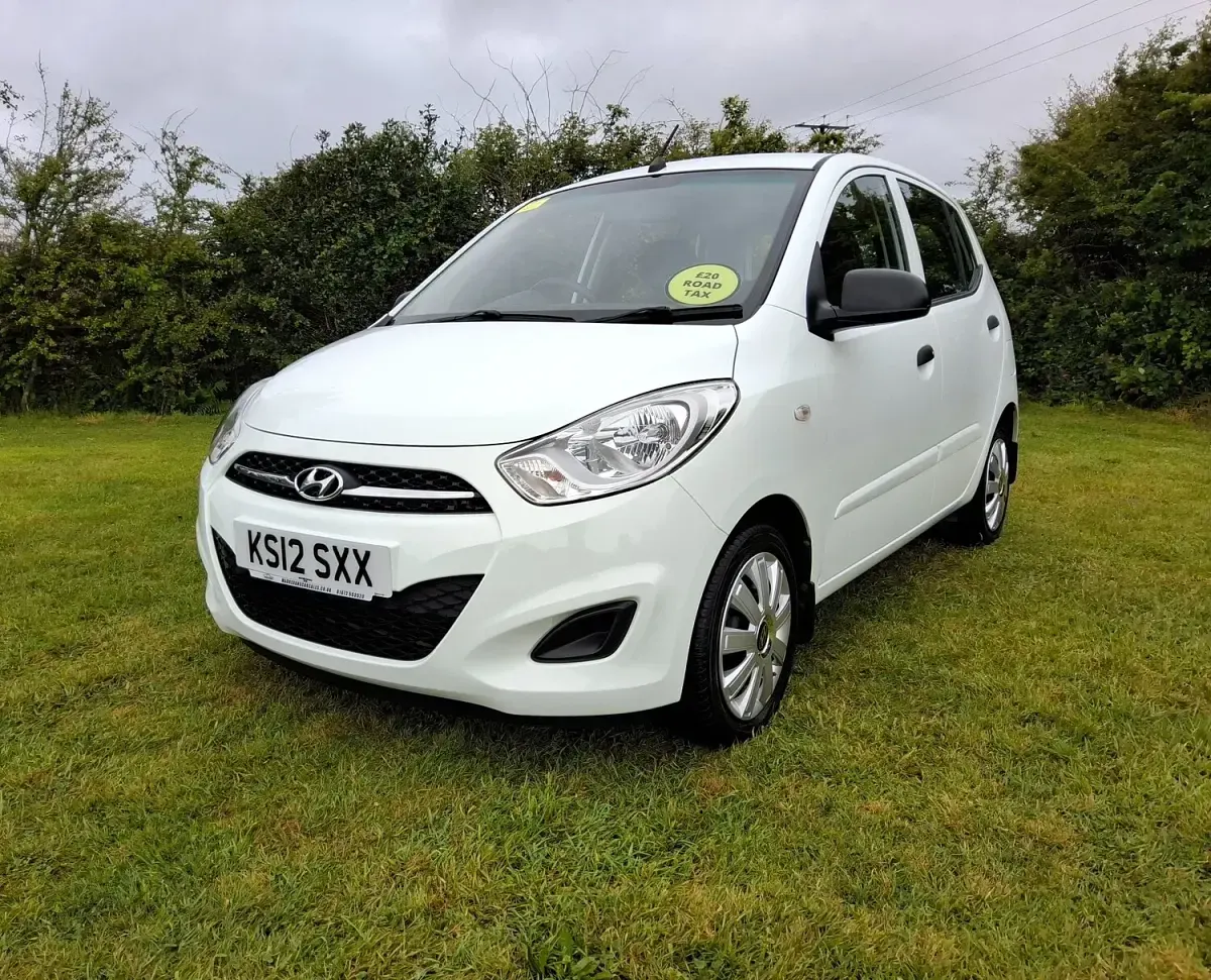 Used Hyundai i10 Classic 2012 White Hatchback