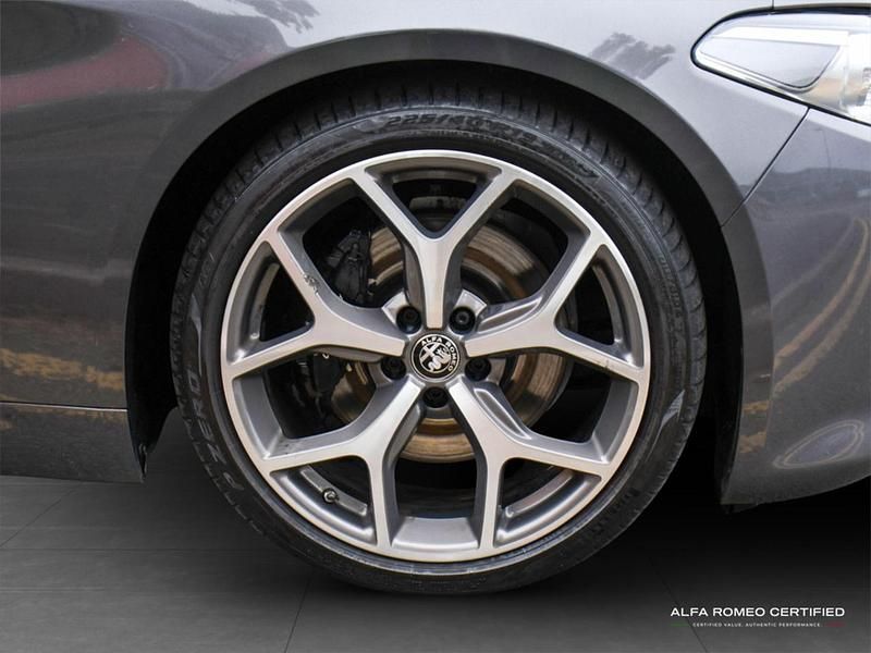 Used Alfa Romeo Giulia Veloce 276 HP (202 kW) 2021 Grey Sedan