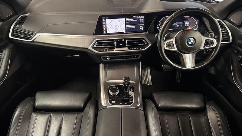 Used BMW X5 M Sport 335 HP (246 kW) 2020 Black SUV