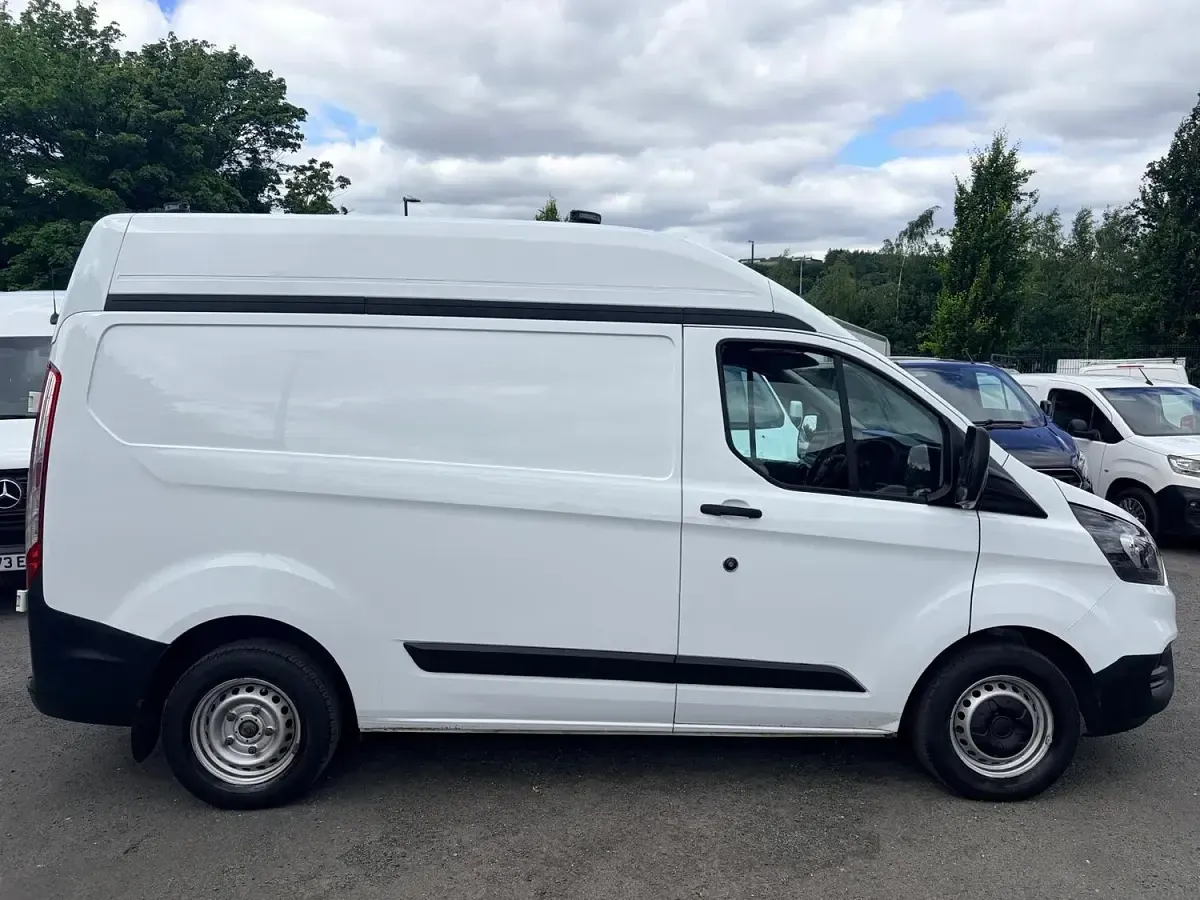 Used Ford Transit Custom S 105 HP (77 kW) 2020 White Van