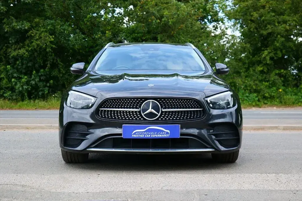 Used Mercedes E300 AMG line 306 HP (225 kW) 2021 Grey Estate