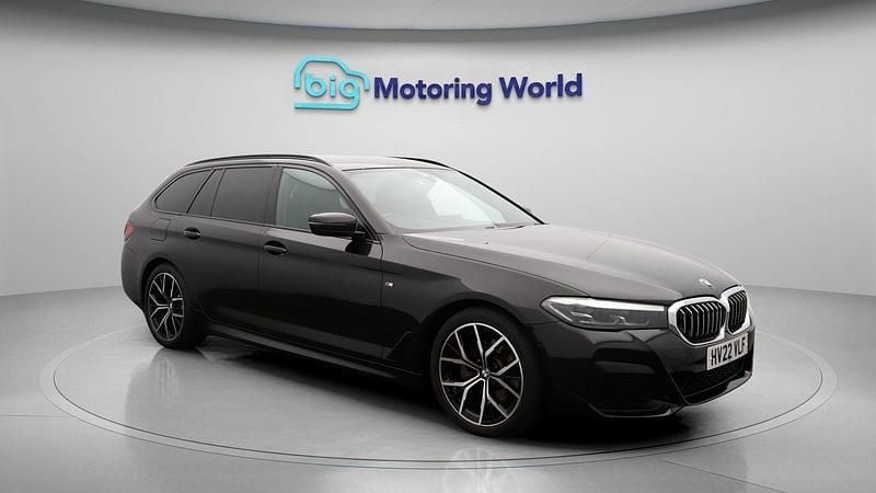Used 2022 BMW 520 M Sport Estate | £25,300 (Good price) - Image 1/4