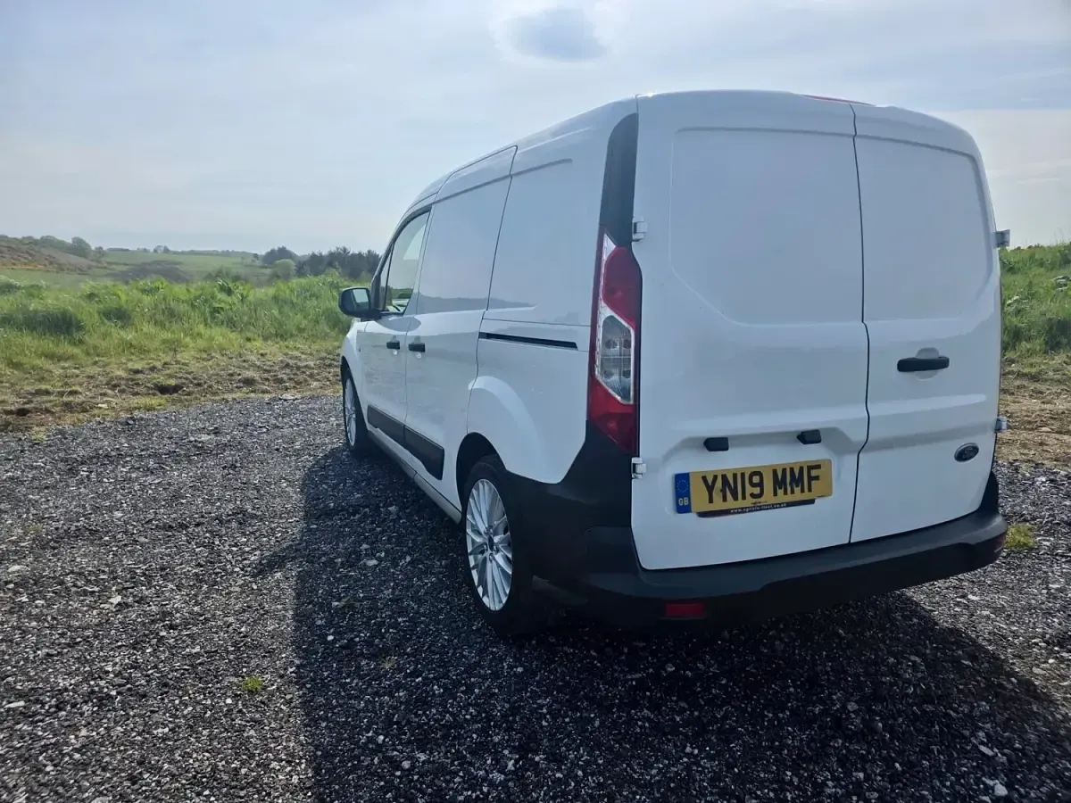 Used Ford Transit Connect 75 HP (55 kW) 2019 White MPV