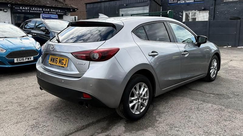 Used Mazda 3 120 HP (88 kW) 2016 Silver Hatchback