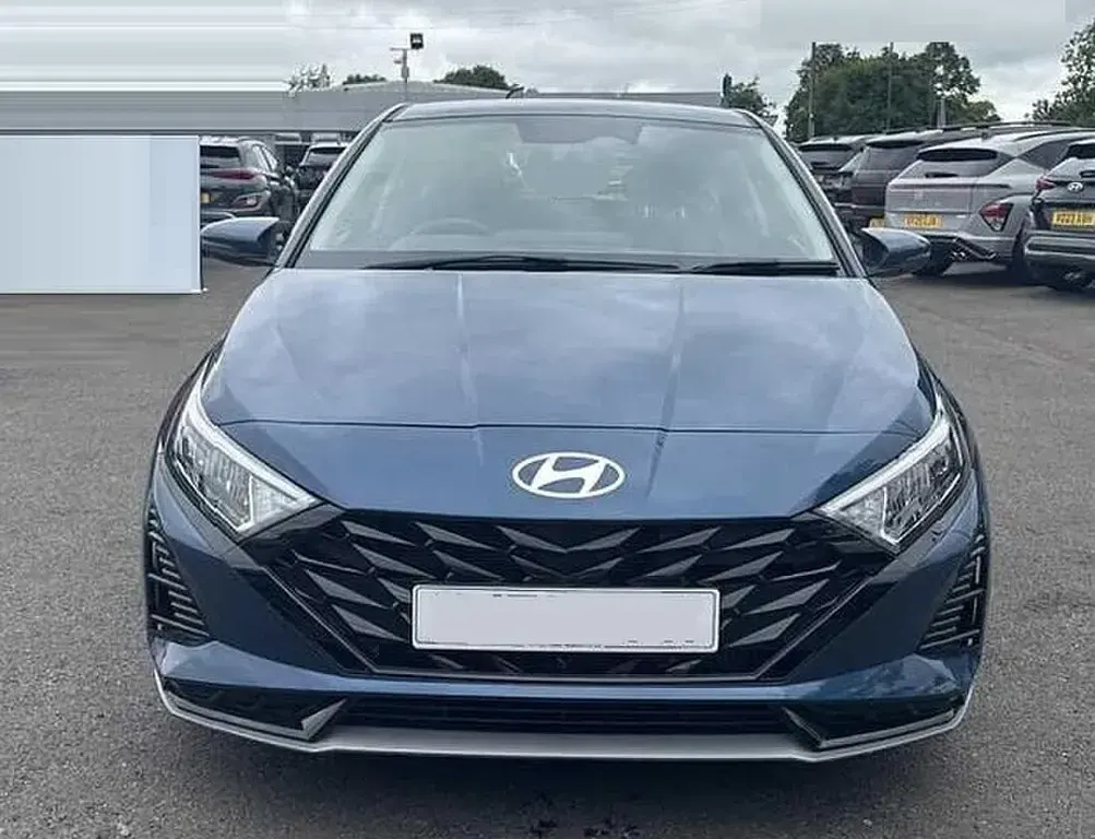Used Hyundai i20 Advanced 100 HP (73 kW) 2025 Vibrant blue Hatchback