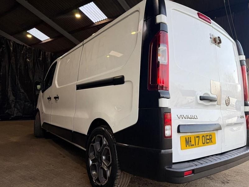 Used Vauxhall Vivaro 2017 White