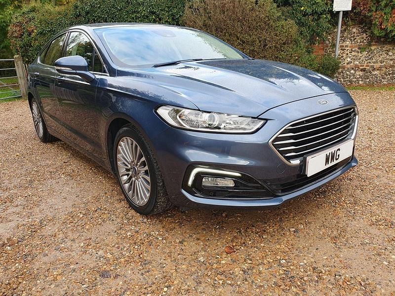 Used Ford Mondeo Titanium 2019 Blue Hatchback