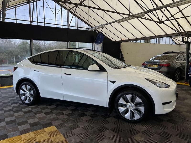 Used Tesla Model Y RWD 219 kW (299 HP) 2023 White SUV