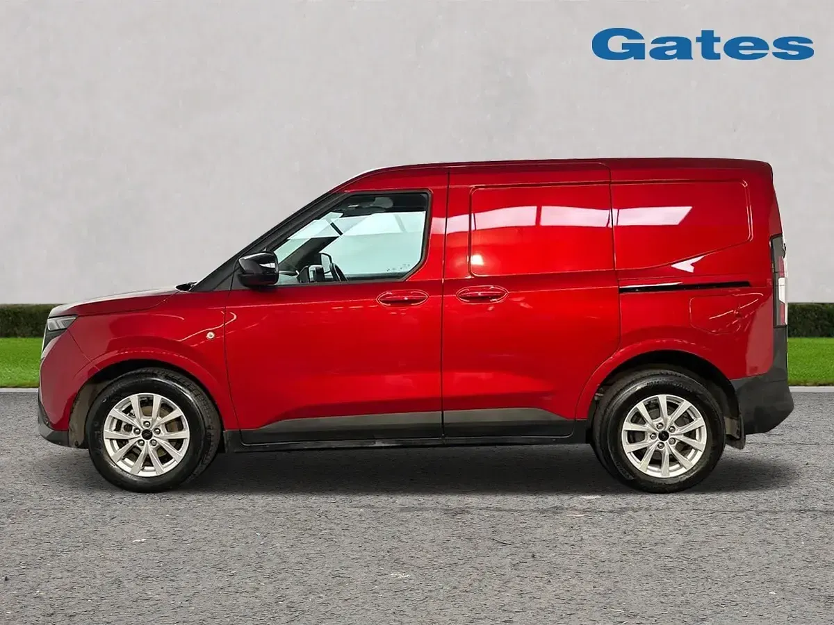 Used Ford Courier Limited 125 HP (91 kW) 2024 Red MPV