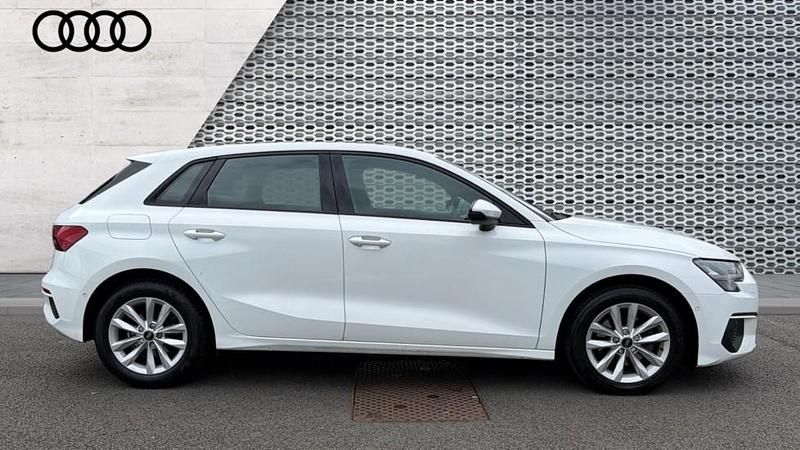 Used Audi A3 Comfort 110 HP (80 kW) 2022 White Sedan