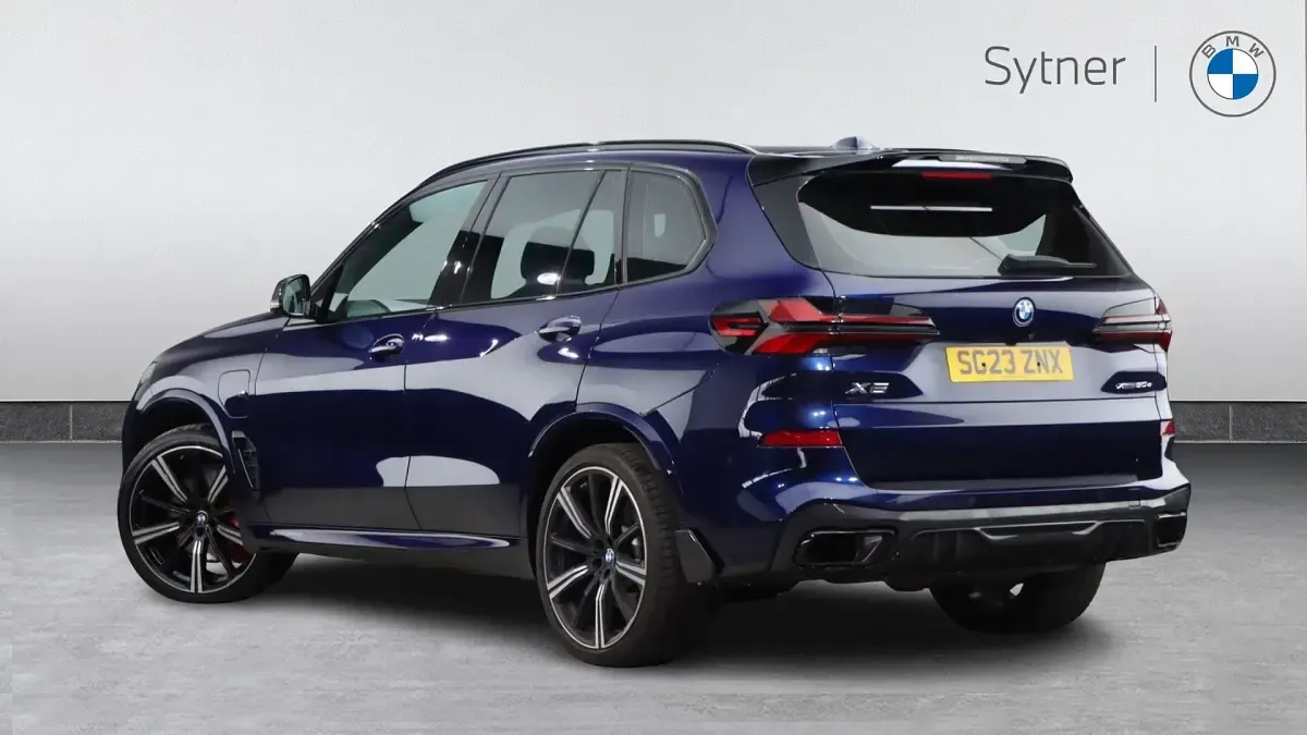 Gebraucht BMW X5 M Sport 489 PS (359 kW) 2023 Blau SUV