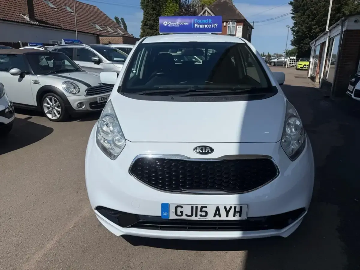 Second-hand Kia Venga 90 CP (66 kW) 2015 Alb Hatchback