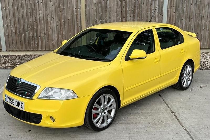 Yellow Used 2009 Skoda Octavia vRS Hatchback | £3,995 (Fair price) - Image 1/1
