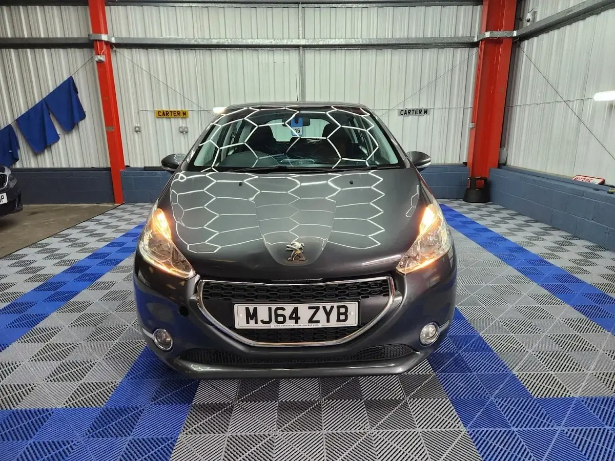 Used Peugeot 208 Active 82 HP (60 kW) 2014 Grey Hatchback