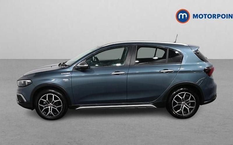 Used Fiat Tipo Cross 131 HP (96 kW) 2023 Blue Hatchback