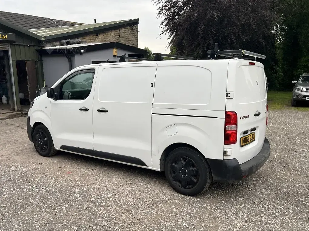 Used Peugeot Expert 2018 White Van