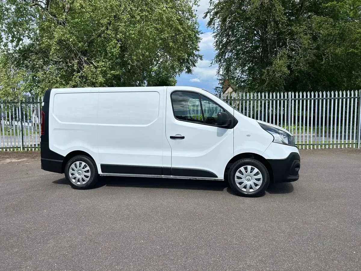 Used Renault Trafic Business 2019 White MPV