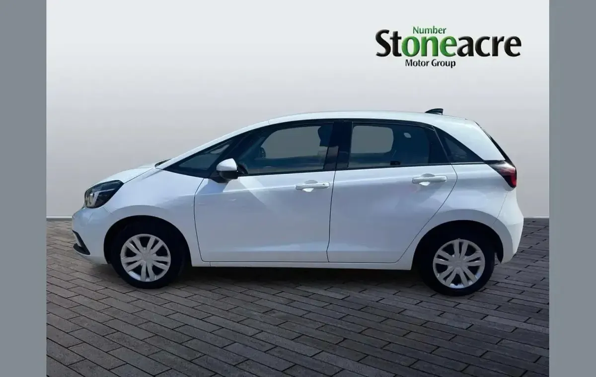 Usado Honda Jazz Hybrid 109 HP (80 kW) 2023 Branco Citadino