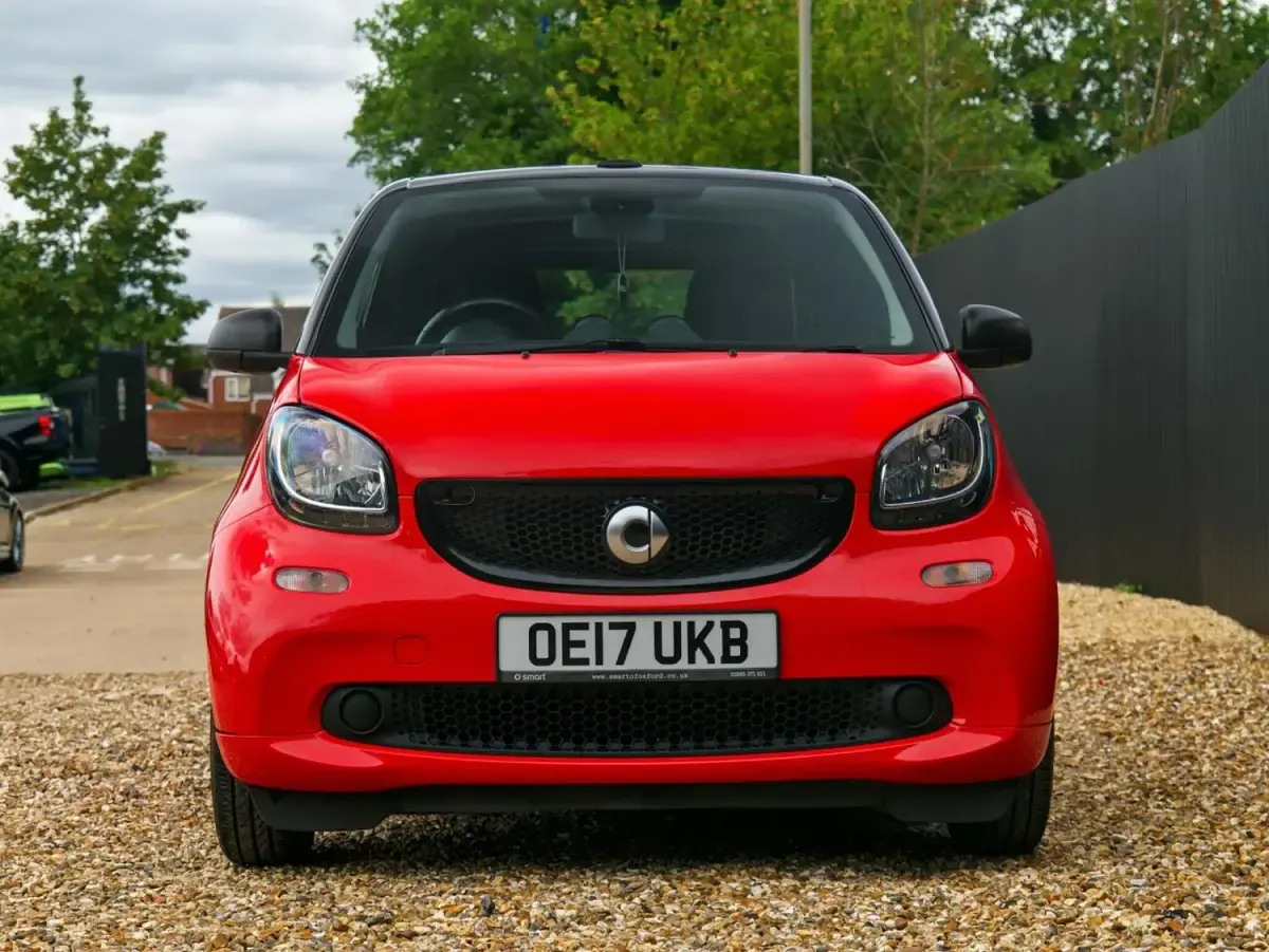 Used Smart ForTwo Cabrio Passion 71 HP (52 kW) 2017 Red Cabriolet