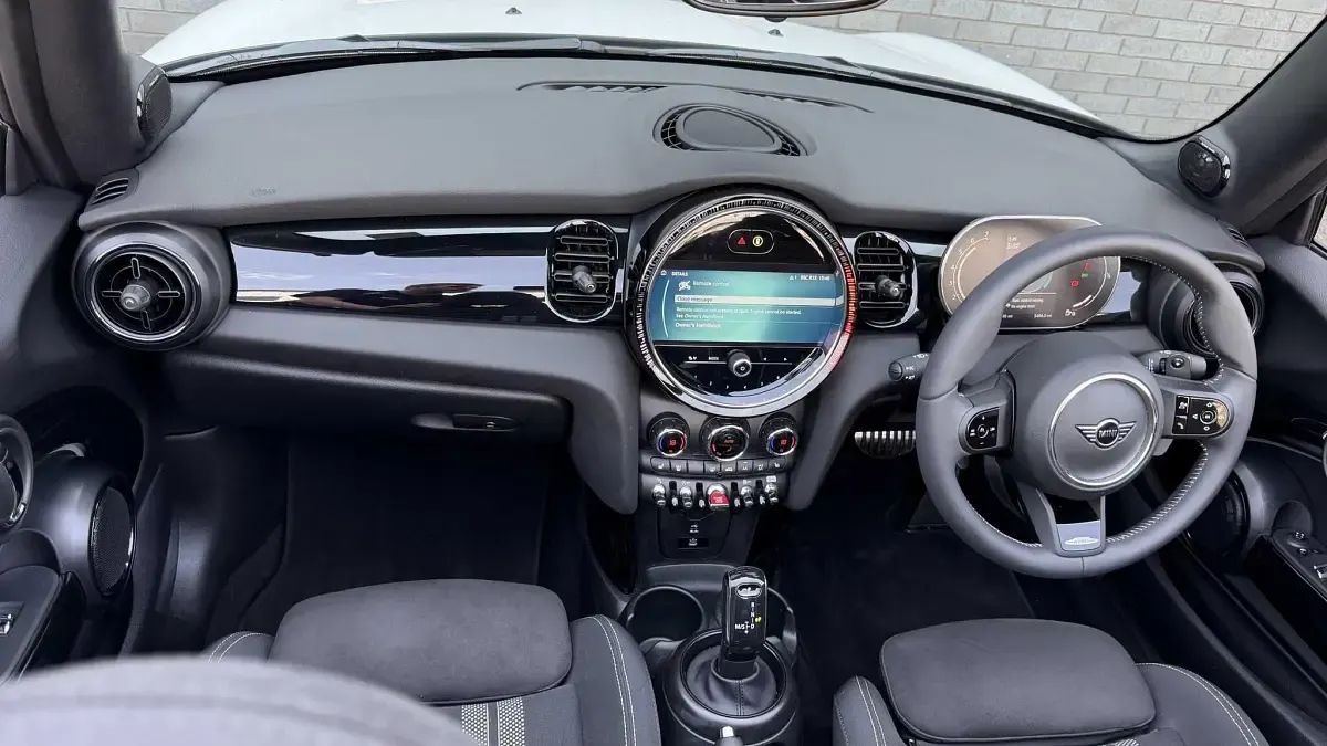 Usado Mini Cooper S Sport 176 HP (129 kW) 2024 Branco Citadino