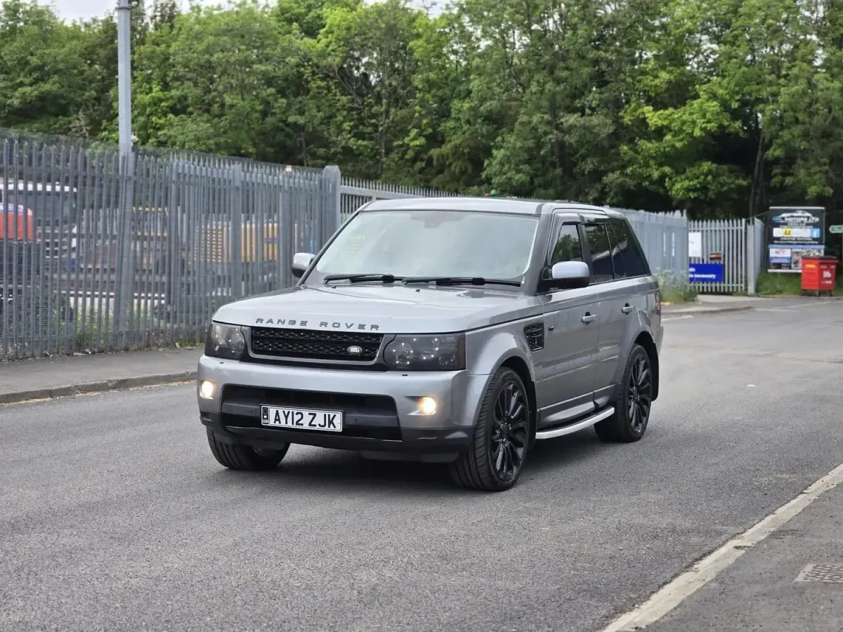 Begagnad Land Rover Range Rover HSE 255 HK (187 kW) 2012 Grå SUV
