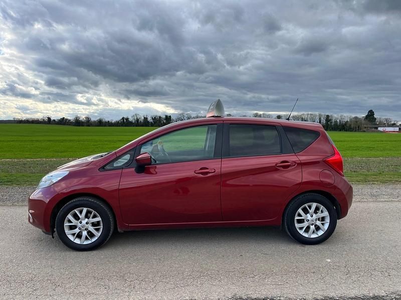 Used Nissan Note Acenta 78 HP (57 kW) 2013 Red Hatchback