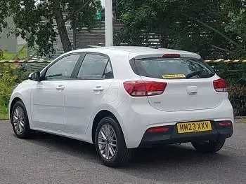 Used Kia Rio 83 HP (61 kW) 2023 White Hatchback