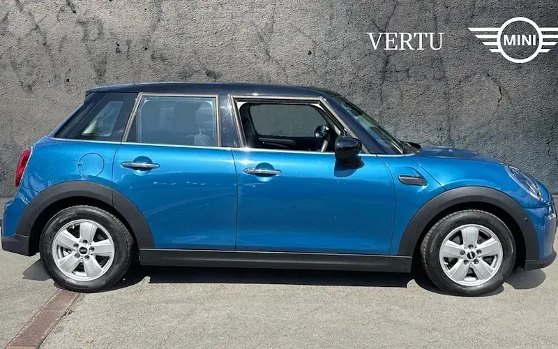 Used Mini Cooper Classic 136 HP (100 kW) 2022 Blue Hatchback