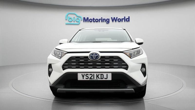 Used Toyota RAV4 Hybrid 215 HP (158 kW) 2021 White SUV