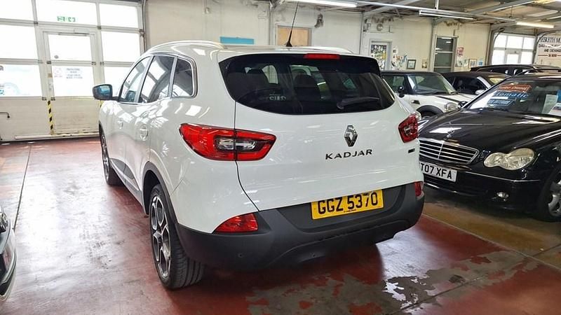 Used Renault Kadjar Dynamique 110 HP (80 kW) 2017 White SUV