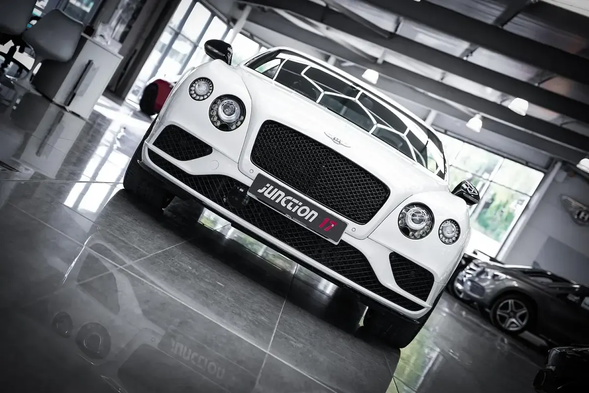 Used Bentley Continental 528 HP (388 kW) 2017 White Coupe