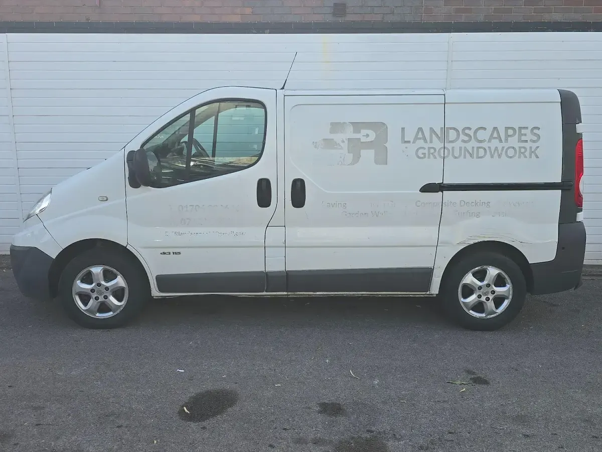 Used Renault Trafic 115 HP (84 kW) 2013 White MPV