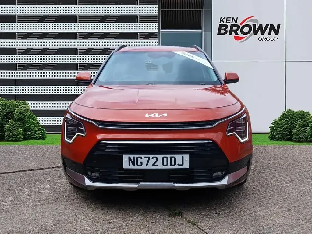 Used Kia Niro 2023 Orange SUV