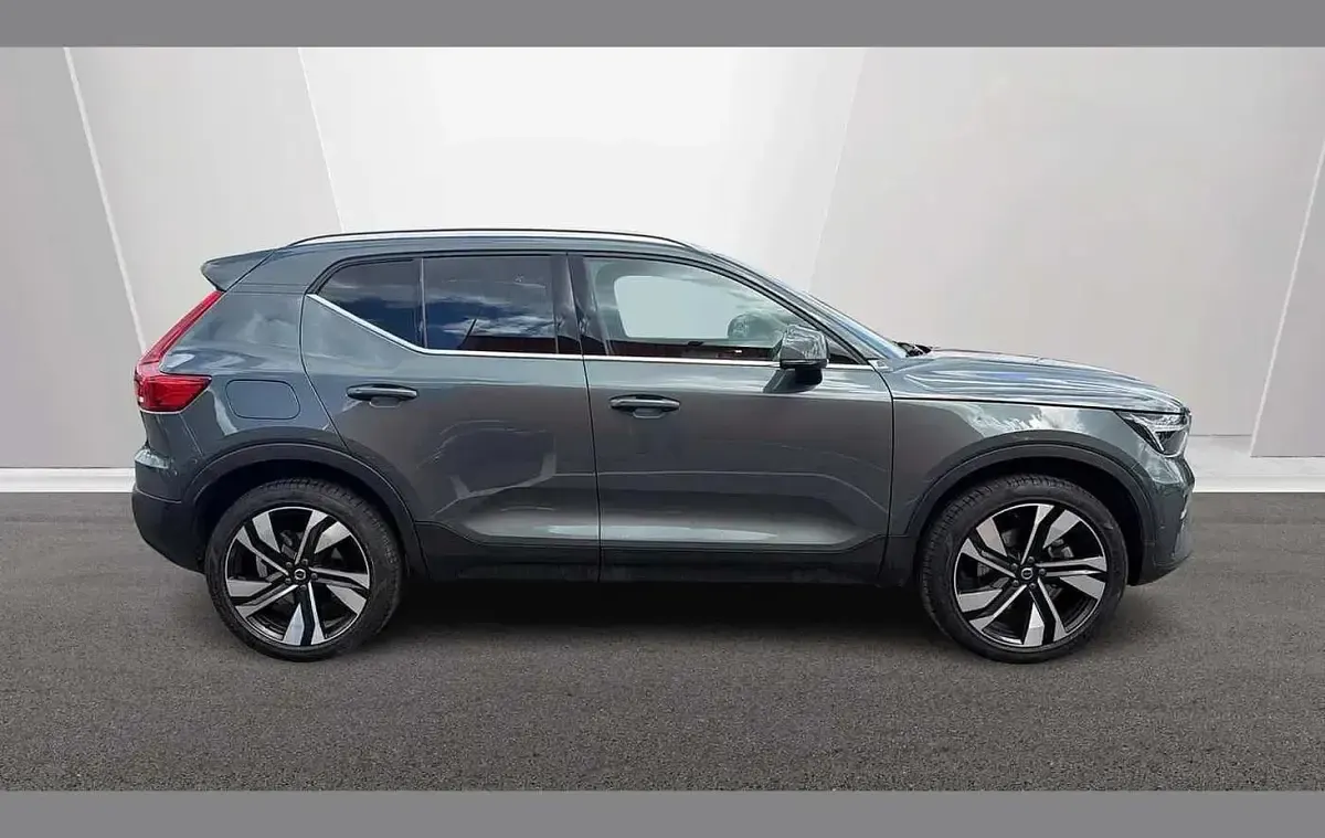 Used Volvo XC40 Ultra 161 HP (118 kW) 2025 Green SUV