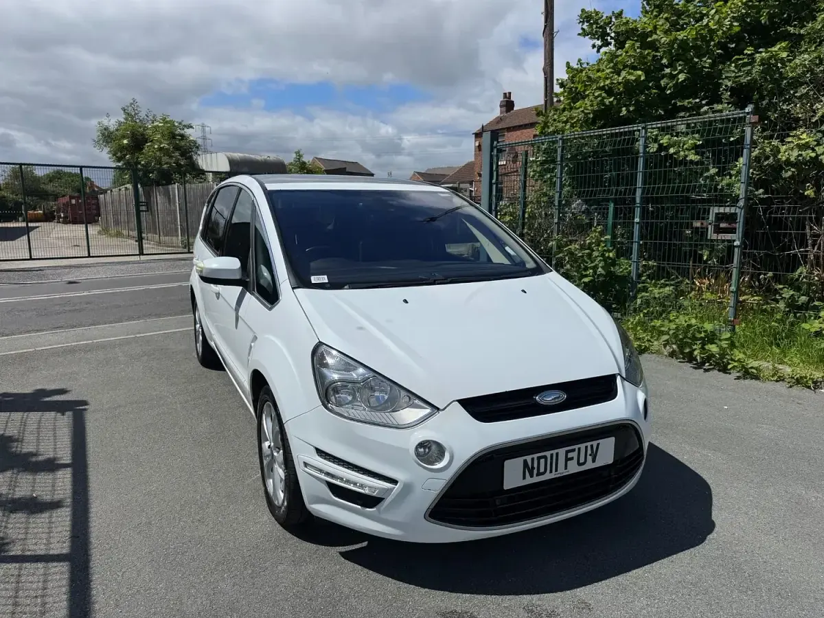 Used Ford S-MAX Titanium 163 HP (119 kW) 2011 White MPV
