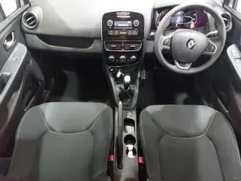 Used Renault Clio Play 75 HP (55 kW) 2017 White Hatchback