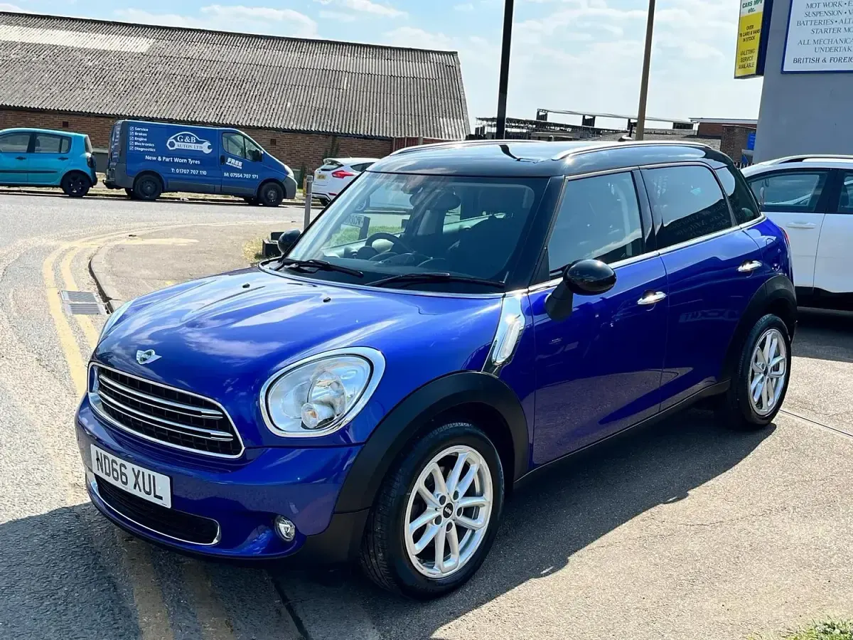 Used Mini Cooper Countryman 122 HP (89 kW) 2016 Blue SUV