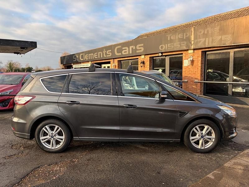 Used Ford S-MAX Titanium 2016 Grey MPV