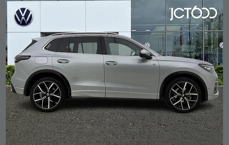 Used VW Tiguan R-line 147 HP (108 kW) 2024 Silver SUV