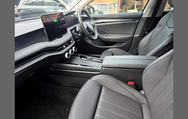 Used Skoda Superb SE L 150 HP (110 kW) 2025 Silver Estate