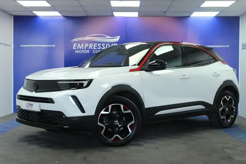 Used Vauxhall Mokka SRi 100 HP (73 kW) 2021 White SUV