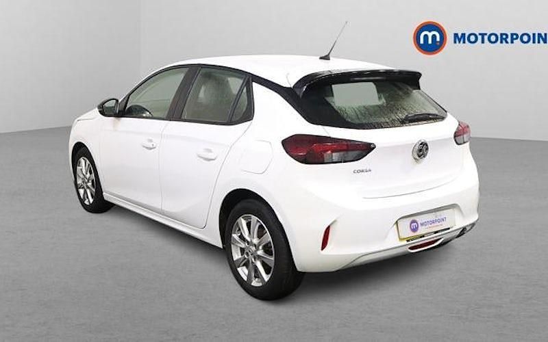 Used Vauxhall Corsa Design Edition 101 HP (74 kW) 2023 White Hatchback