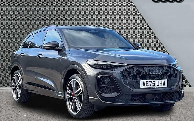 Grey Used 2025 Audi Q5 Advanced SUV | £53,221 - Image 1/4