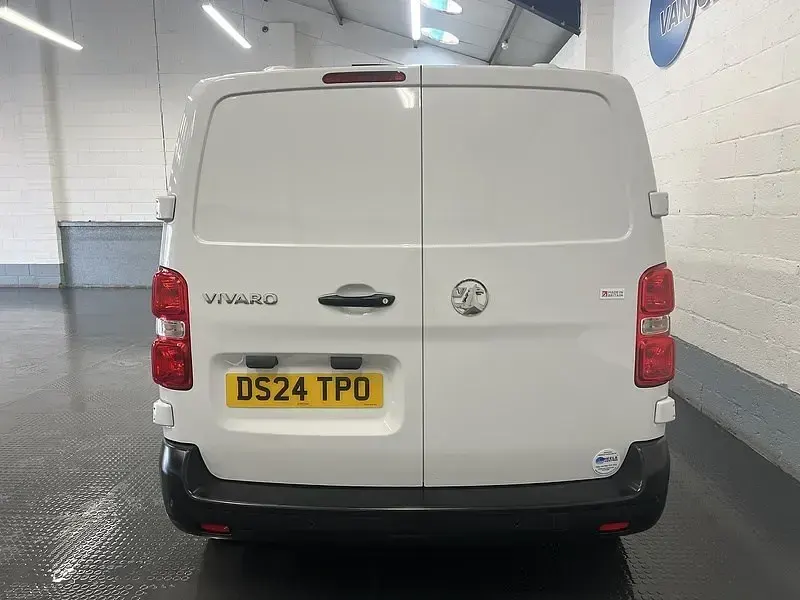 Gebraucht Vauxhall Vivaro S 120 PS (88 kW) 2024 Weiß Van / Kleinbus