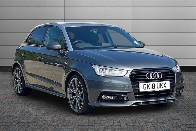Usado Audi A1 Black Edition 150 HP (110 kW) 2018 Cinzento Citadino