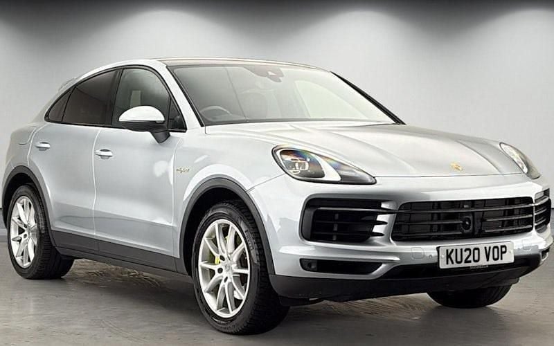 Usado Porsche Cayenne E-Hybrid Coupe 462 HP (339 kW) 2022 Coupé