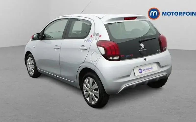 Used Peugeot 108 Active 72 HP (52 kW) 2022 Hatchback