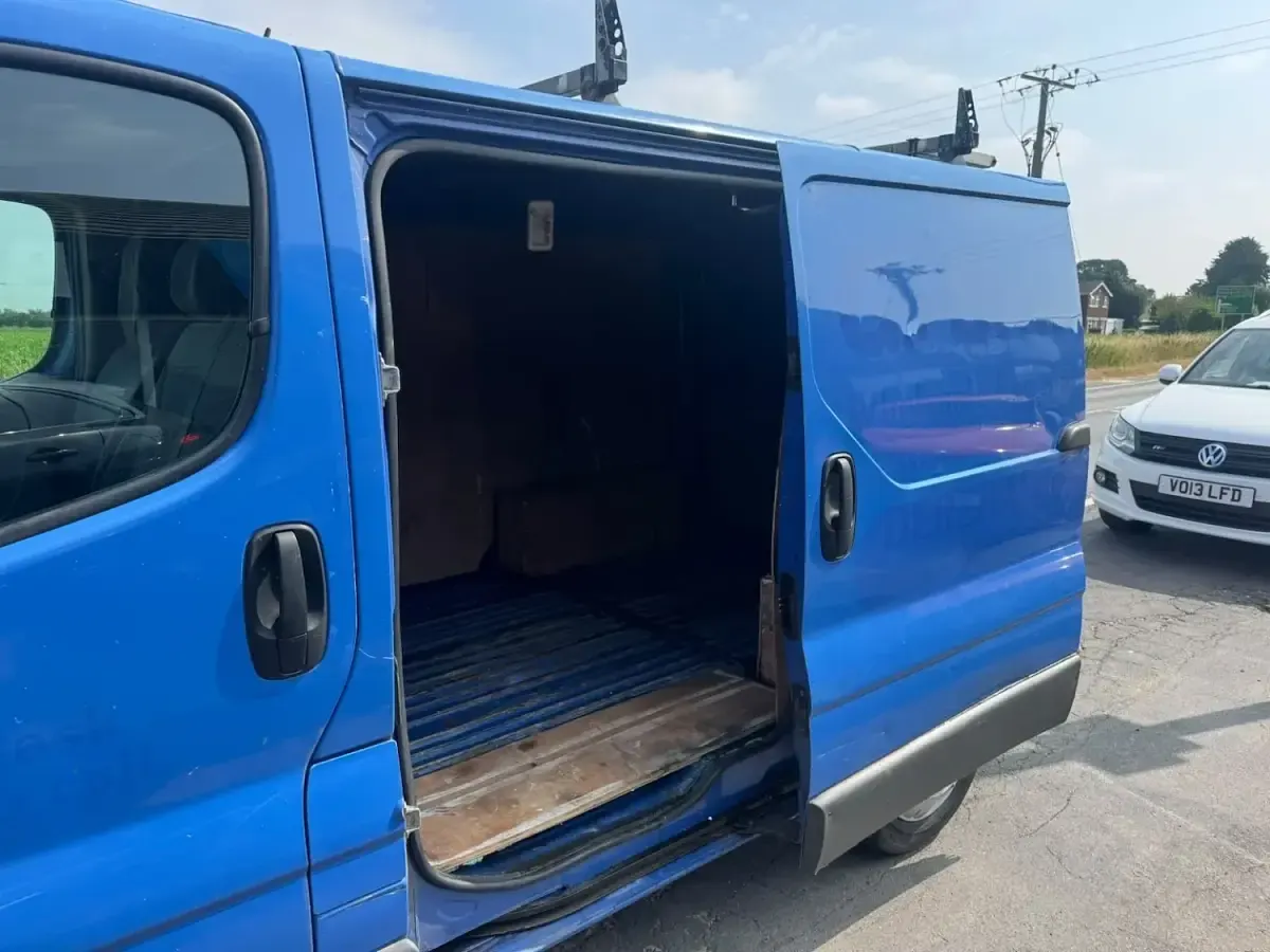 Used Renault Trafic 115 HP (84 kW) 2014 Blue MPV