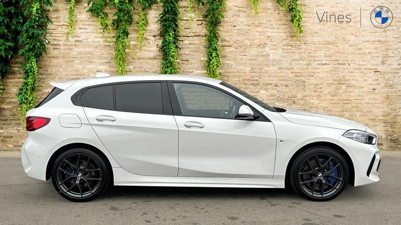 Used BMW 118 M Sport 134 HP (98 kW) 2023 White Hatchback