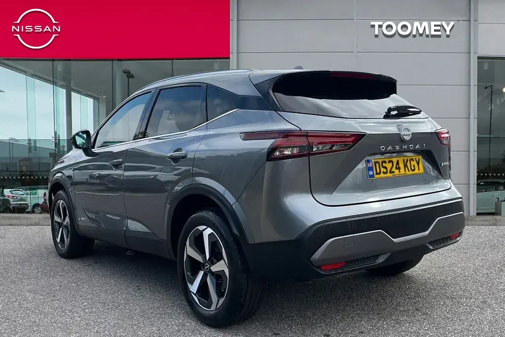 Used Nissan Qashqai N-Connecta 187 HP (137 kW) 2024 Grey SUV